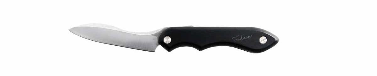 Einfach griffig: Dank ihrer ergonomisch geformten Griffe liegen die Fedeca Black Series-Outdoormesser perfekt und sicher in der Hand. Foto: Heldbergs