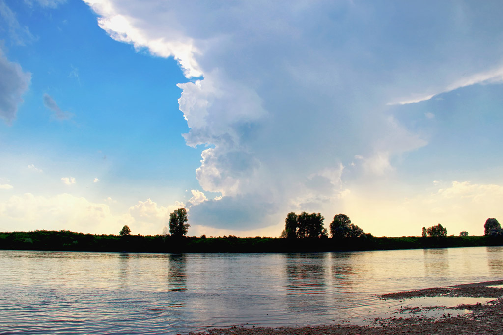 Schattenspender Wolke: Für Johann ein kurzer Moment der Abkühlung. Foto: privat
