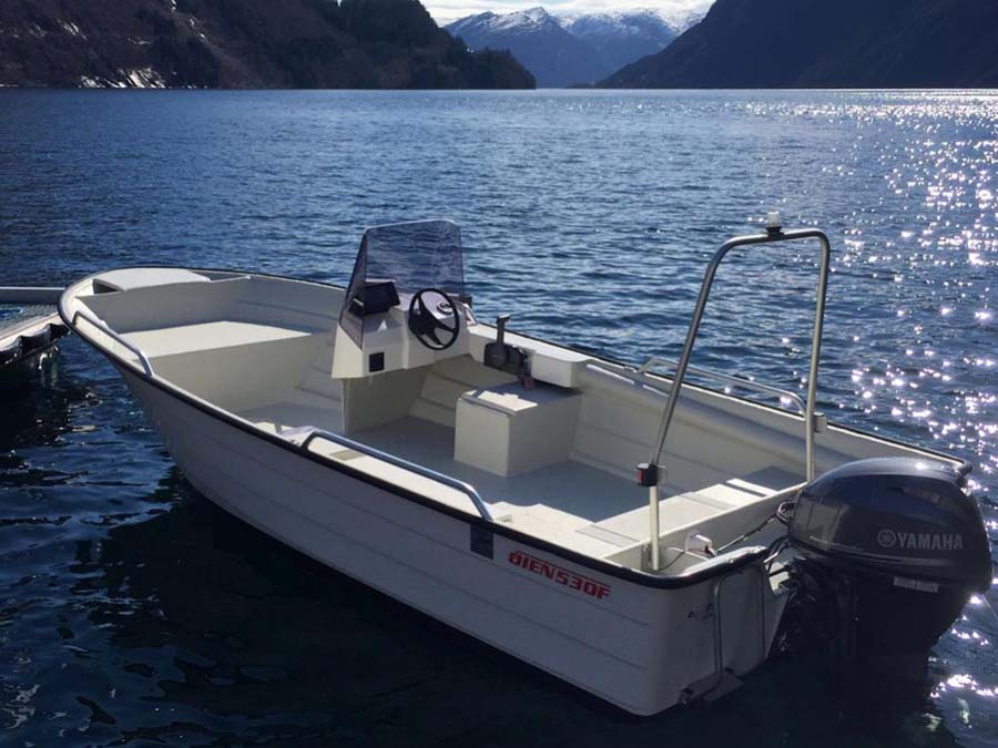 Das Angelboot befindet sich nur wenige Schritte vom haus entfernt und ist auch für raue Wetterbedingungen ausgelegt. Foto: Borks