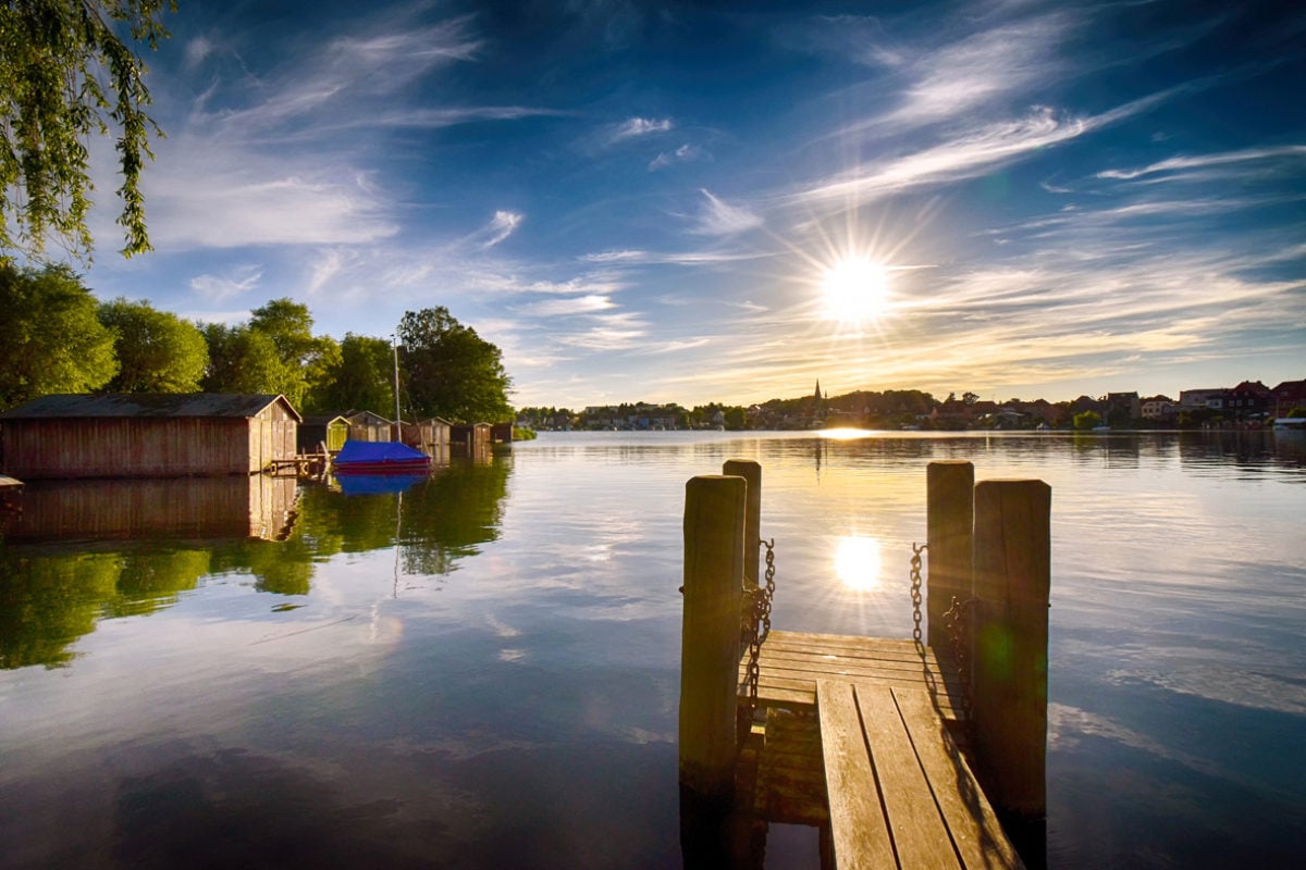 Mit einer Länge von 29 km und einer maximalen Tiefe von 31 Meter ist die Müritz der größte See, der größte See, der vollständig innerhalb Deutschlands liegt. Hier warten einige kapitale Fische.
