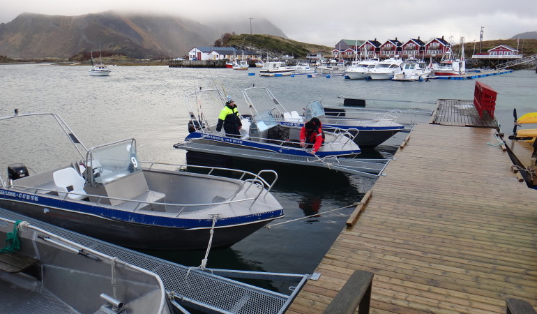 Die 19 Fuß-Aluboote mit sparsamen 50 PS-Motoren sind auch für raue Bedingungen auf dem Wasser geeignet.