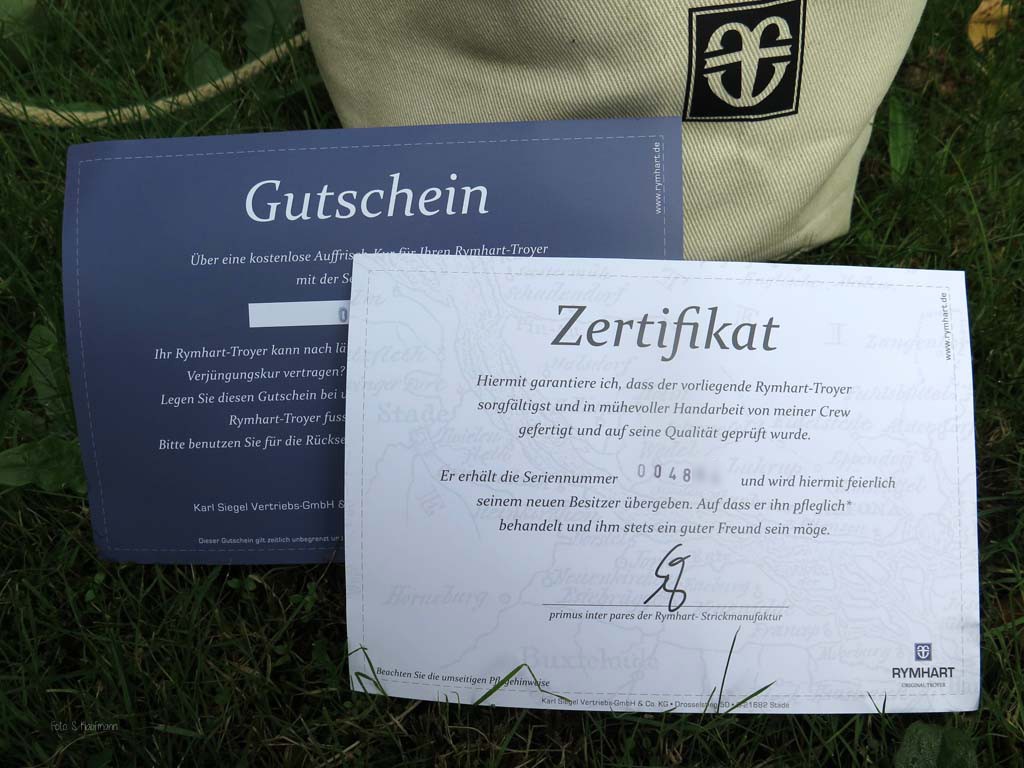 Im Lieferumfang beim Angel Pullover enthalten ein Gutschein zur Auffrischung und ein Zertifikat.