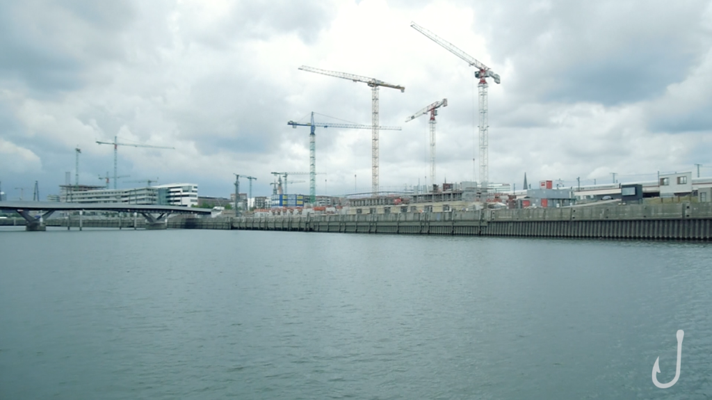 Auf den ersten Blick entpuppten sich viele Stellen als heiße Zander-Spots im Hamburger Hafen. Doch so einfach sollte es nicht werden.