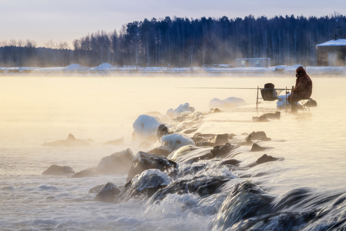 Angeln im Winter bringt mit der richtigen Taktik nicht nur Spaß, sondern auch Fisch. Foto: Fotolia