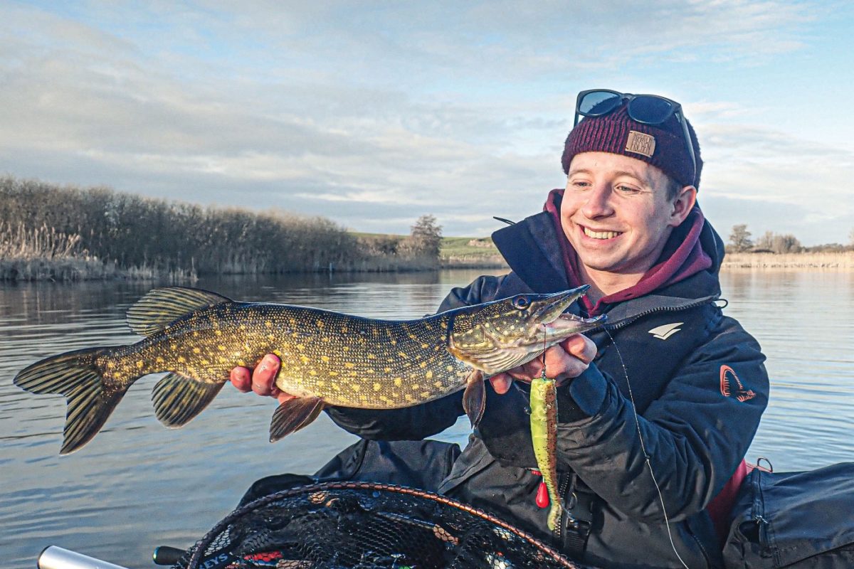 Hechtangeln im Winter bedeutet vor allem, sein Gewässer zu kennen und die Fische erst einmal zu finden. Foto: F. Pippardt