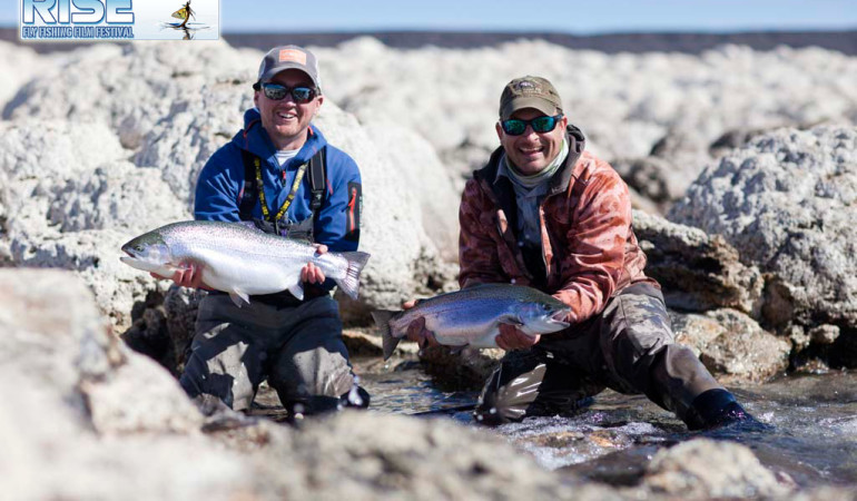 Doppeltes Fangglück von diesen zwei großen Regenbogenforellen aus dem Lago Strobel in Argentinien. Foto: Rise Fly Fishing