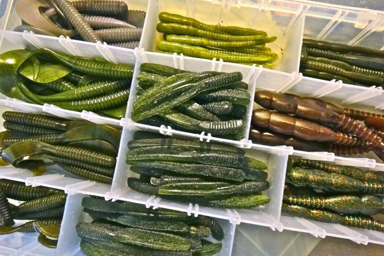 Gummi ist nicht gleich Gummi! Deswegen „vertragen“ sich nicht alle Köder untereinander! Daher sollten Gummifische so aufbewahrt werden, dass es nicht zu Beschädigungen oder Abfärbungen kommen kann. Foto: BLINKER/S. Halletz
