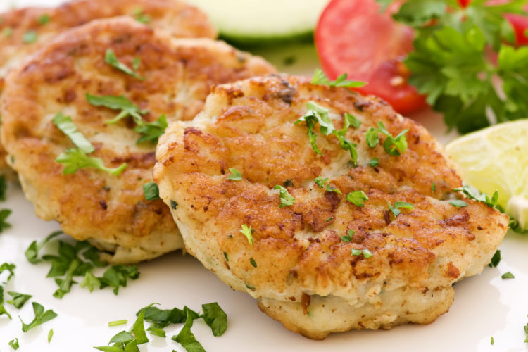 Die Gewürze können je nach Geschmack angepasst werden und geben den Fischfrikadellen den letzten Pfiff! Foto: Fotolia