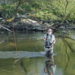 Kann ist das Fliegenfischen selber lernen? Dieser Frage ist der erfahrene Kursleiter Werner Berens in "Wegweiser zum Wurf" in FliegenFischen 4-18 nachgegangen.
