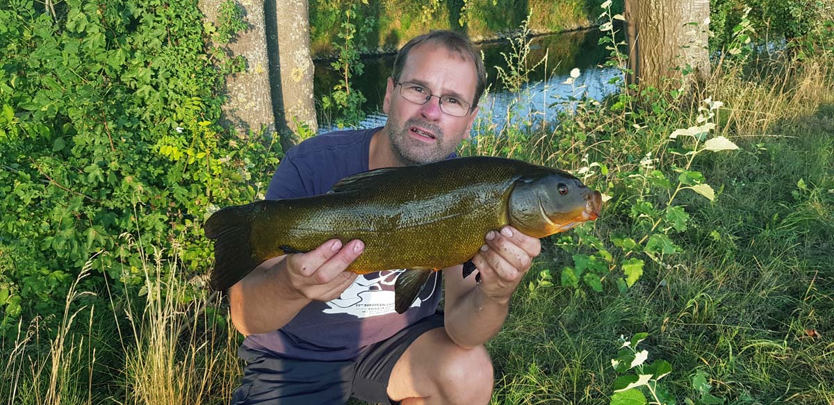 Im FTM Friedfisch Cup geht es deutlich knapper zu. Hier zählt im wahrsten Sinne am Ende jeder Zentimeter. Das Full House der 10 Wertungsfischarten wurde bereits komplettiert und für einige andere Teilnehmer ist es zum Greifen nah. Nach aktuellem Stand führt Matthias Struck in dieser Kategorie das Feld an.