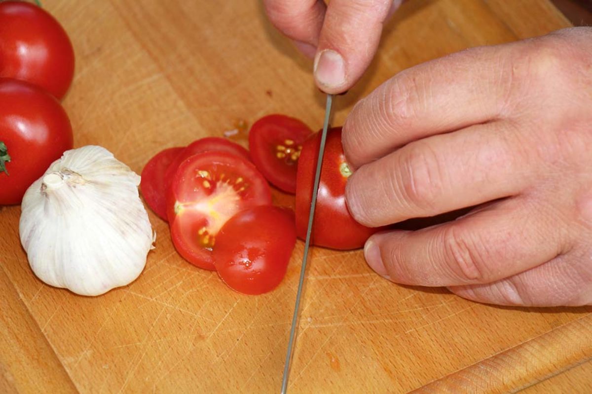 Fisch in Alufolie: Leichte Päckchen einfach zubereitet - BLINKER Fisch in Alufolie: Leichte Päckchen einfach zubereitet - BLINKER