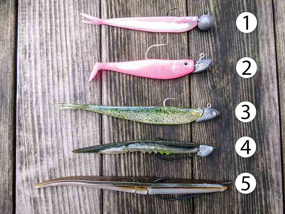 Shads am Bleikopf, ohne oder mit Schaufel­schwanz (1,2,3) eignen sich hervorragend für das Fischen über sandigen Flächen oder zwischen Wellenbrechern. Slugs am Offsethaken (5) (mit oder ohne Bebleiung)(4) sind an hängerträchtigen Spots mit viel Wasserpflanzen wie Blasentang, Kelp oder zwischen Steinen unschlagbar.