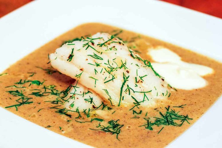 Passt wunderbar zum Herbst: Welsfilet mit Champignoncreme.