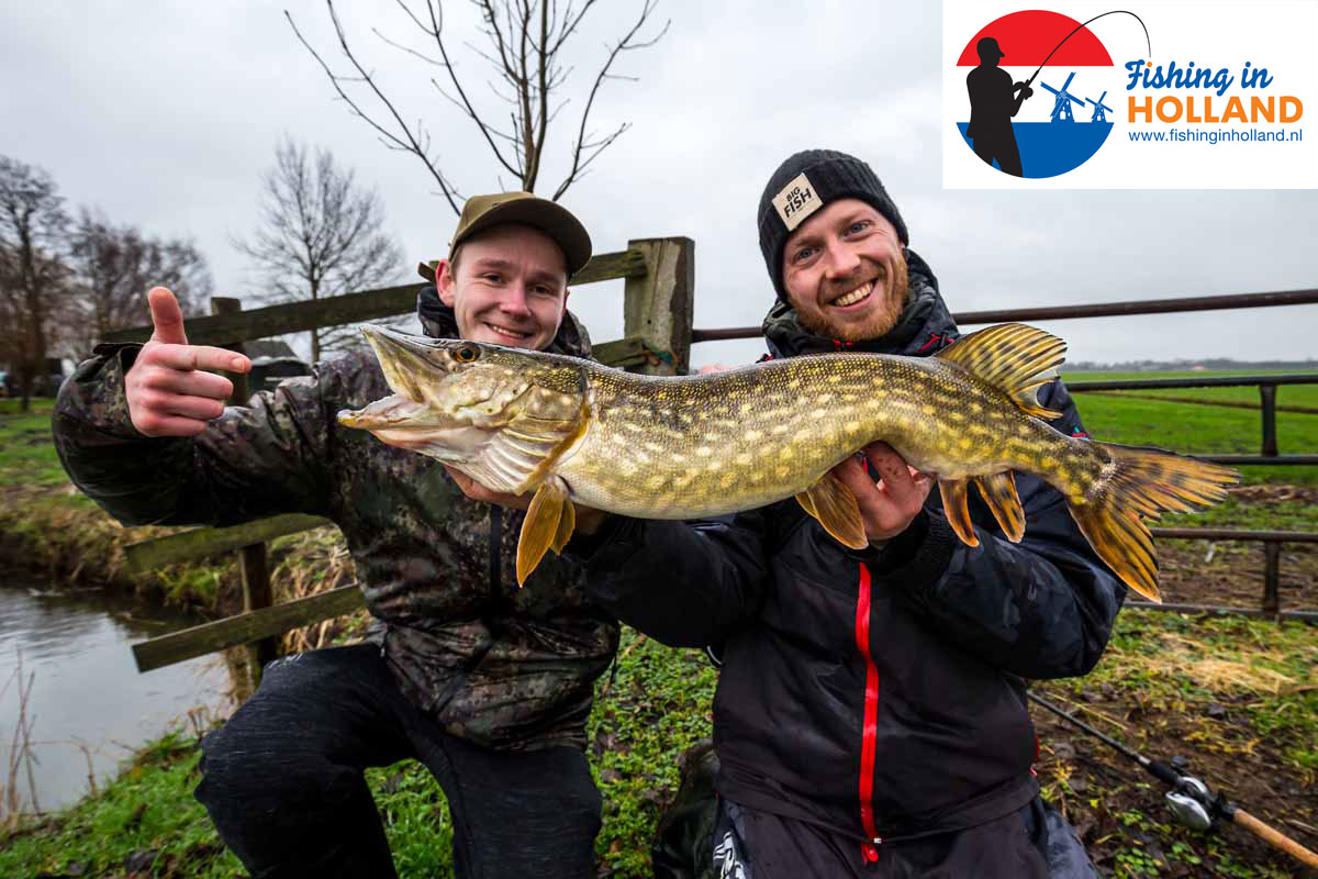 Hechtangeln in Holland ist mit Freunden doppelt so schön. Foto: Sportvisserij Nederland