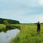 Wiesenbach, Matchrute und ein guter Fisch beim Trotten – viel besser könnte André diesen Sommertag kaum verbringen.