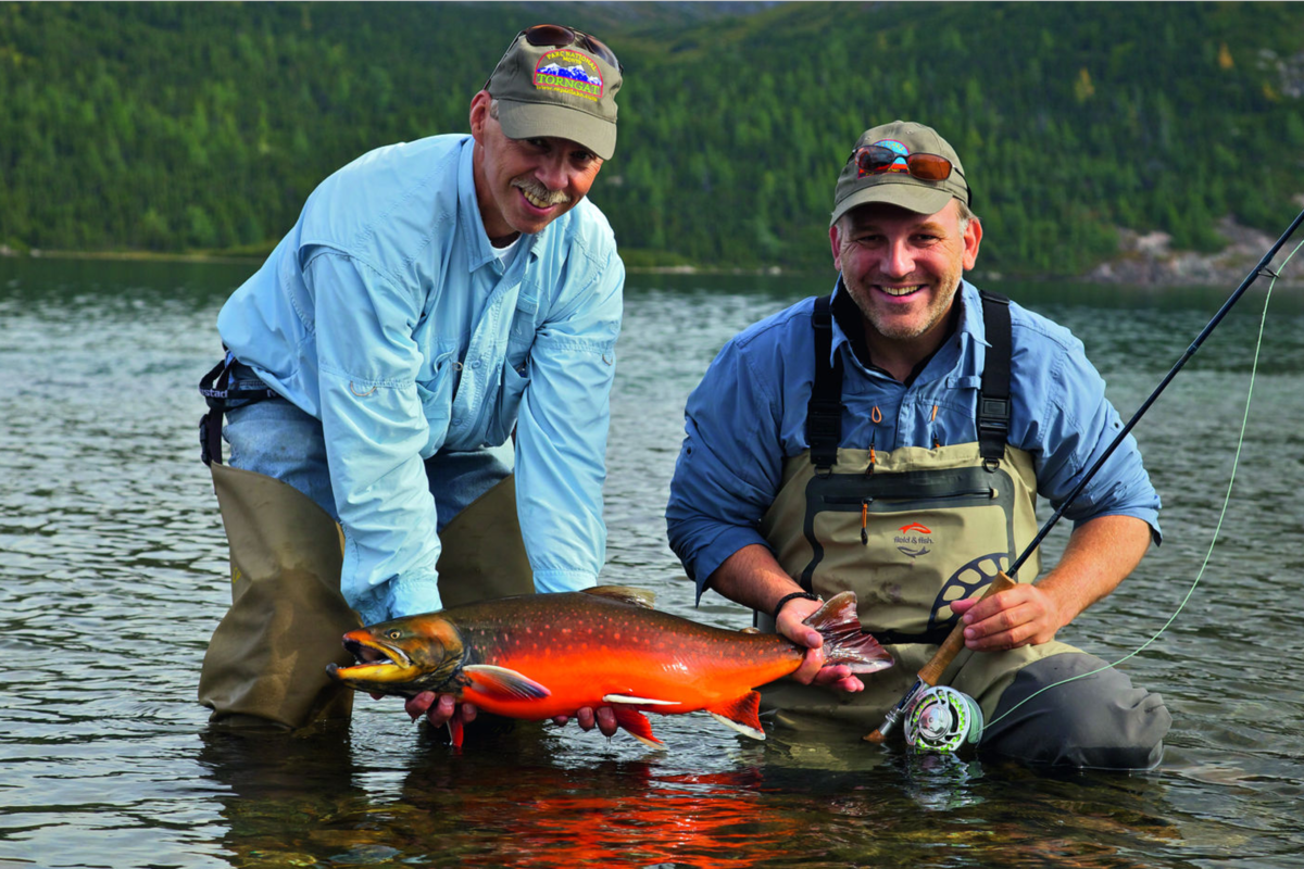 In den Flüssen von Nunavik erreicht der Arktische Saibling riesige Größen bis hin zum Lachs-Format!