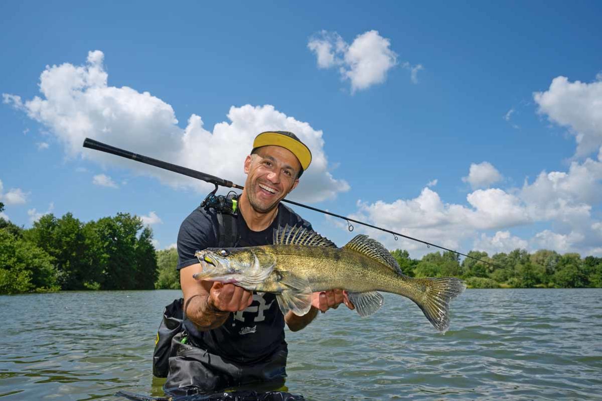 Im Stillwasser sind die Fische häufig größer als im Fluss. Den Angler freut’s!