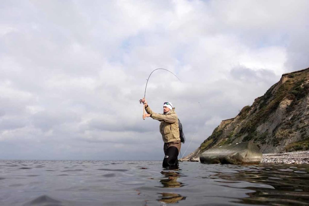 Im Nordosten der „Løgstør Breite” im zentralen Limfjord liegt bei Næsbydale eine hervorragende Küstenstrecke für wanderfreudige Meerforellenfischer. Foto: J. Radtke