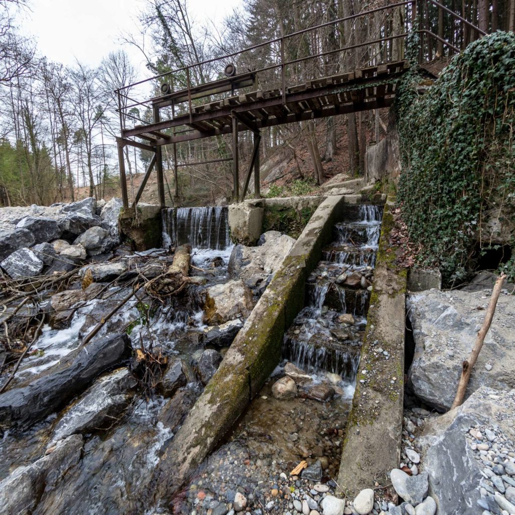 Viele deutsche Flüsse werden von veralteten Kleinwasserkraftwerken durchflossen. Nationale Fischbestände sind im Nachteil. Foto: DAFV, Olaf Lindner