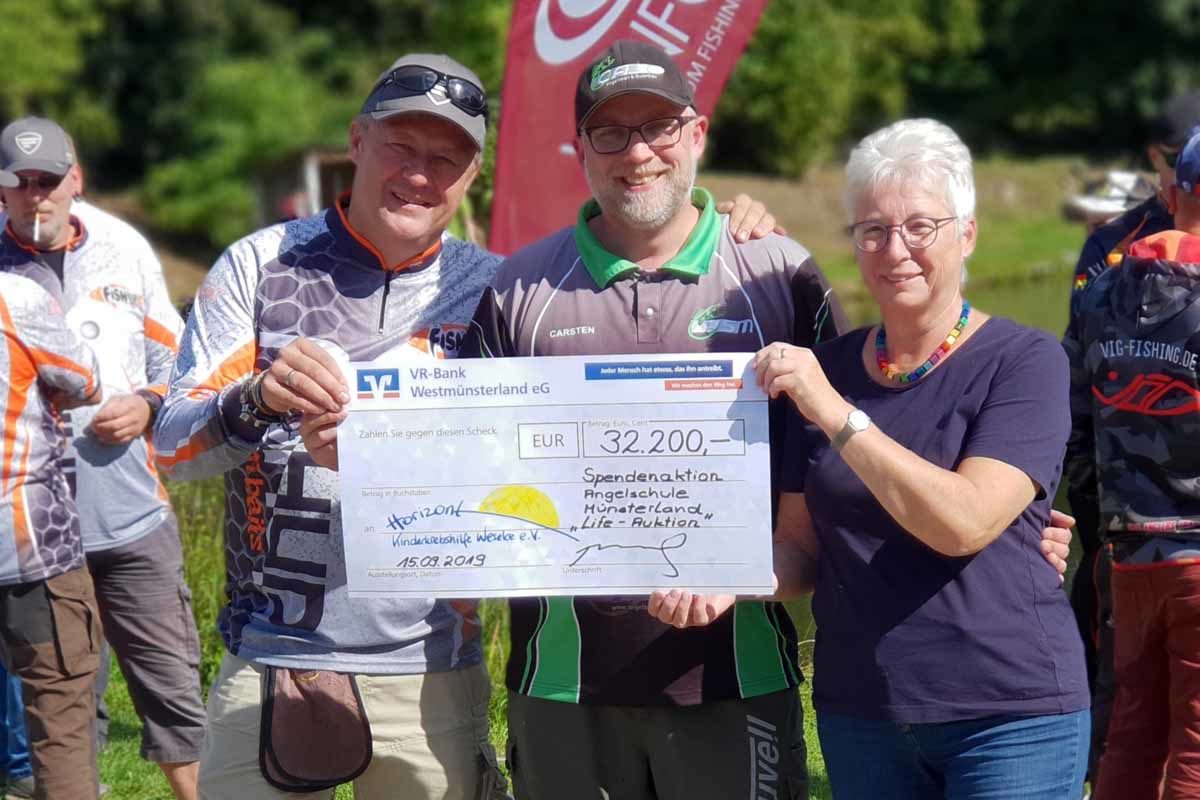 Ganze 32.200 Euro an Spenden sammelte das Team der CaJo Angelschule bei der letzten Auktion für die Kinderkrebshilfe Weseke. Auch in diesem Jahr hoffen die Veranstalter auf eine stolze Summe für den guten Zweck. Foto: CaJo Angelschule