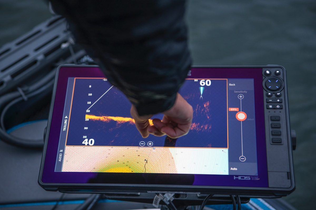 Die ActiveTarget-Technologie von Lowrance macht die Bedienung eines Echolots so einfach wie nie zuvor! Rainer Korn zeigt im Livestream, was die neue Technik alles kann. Foto: Lowrance