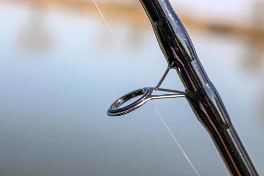 Bestückt ist die Rute mit Titanium-­SiC-Ringen. Die Einlage ist so glatt, dass die Schnur keinen Reibungswiderstand aufbauen kann. Foto: A. Pawlitzki