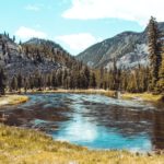 Der neue Fliegenfischer-Film „Mending the Line“ wird an den schönsten Flüssen im Yellowstone-Nationalpark gedreht. Foto: Austin Farrington / Unsplash
