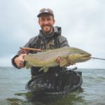 Eine richtig braune Meerforelle aus der Ostsee. Hätte der Fisch noch rote Punkte, sähe er wie eine Bachforelle aus.