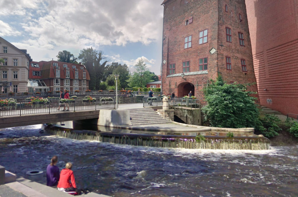 Vision einer Fischwanderhilfe an der Abtsmühle in Lüneburg: So könnte die Durchgängigkeit für Wanderfische wiederhergestellt werden. Foto: SAKL e.V.