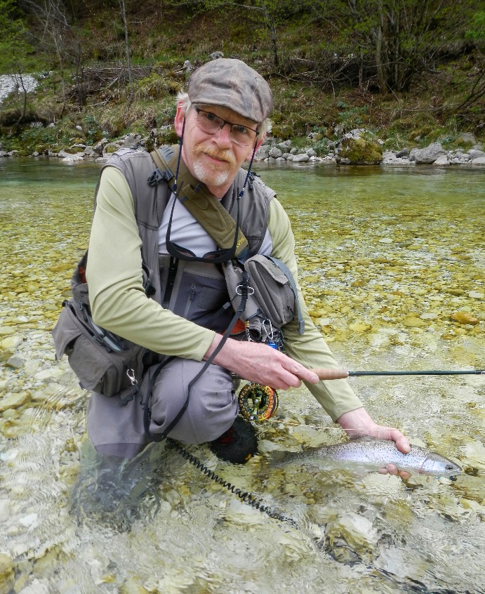 FliegenFischen-Autor Detlef Henkes hat die Soča besucht, um sich ein eigenes Bild von diesem wunderschönen Gewässer zu machen. Foto: M. Fünzig