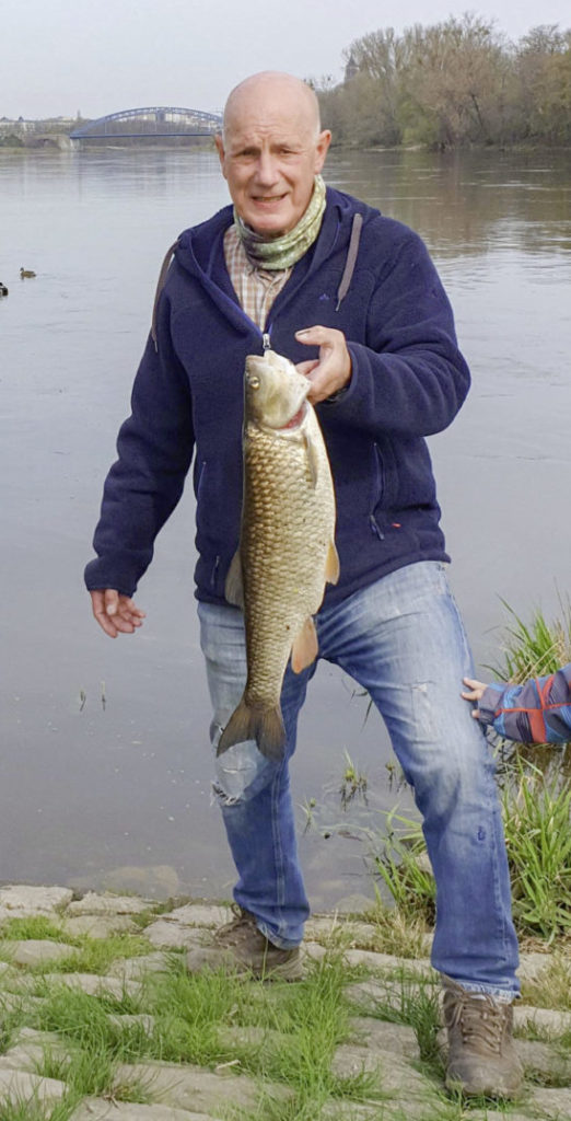 Ein weiterer Längenrekord ist dieser 65 cm lange Döbel von Peter Schwanke.