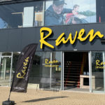 Der Angelgeräte-Fachmarkt Raven Hengelsport wird seine Filialen bald vielleicht vollständig schließen müssen. Foto: Raven Hengelsport