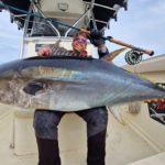 Ein unglaublicher Fang: Adrian Vidal Vogt ging ein 61,3 kg schwerer Thunfisch beim Fliegenfischen an den Haken.