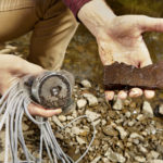 Auf der Suche nach Schätzen bleibt beim Magnetfischen vor allem jede Menge Schrott hängen.