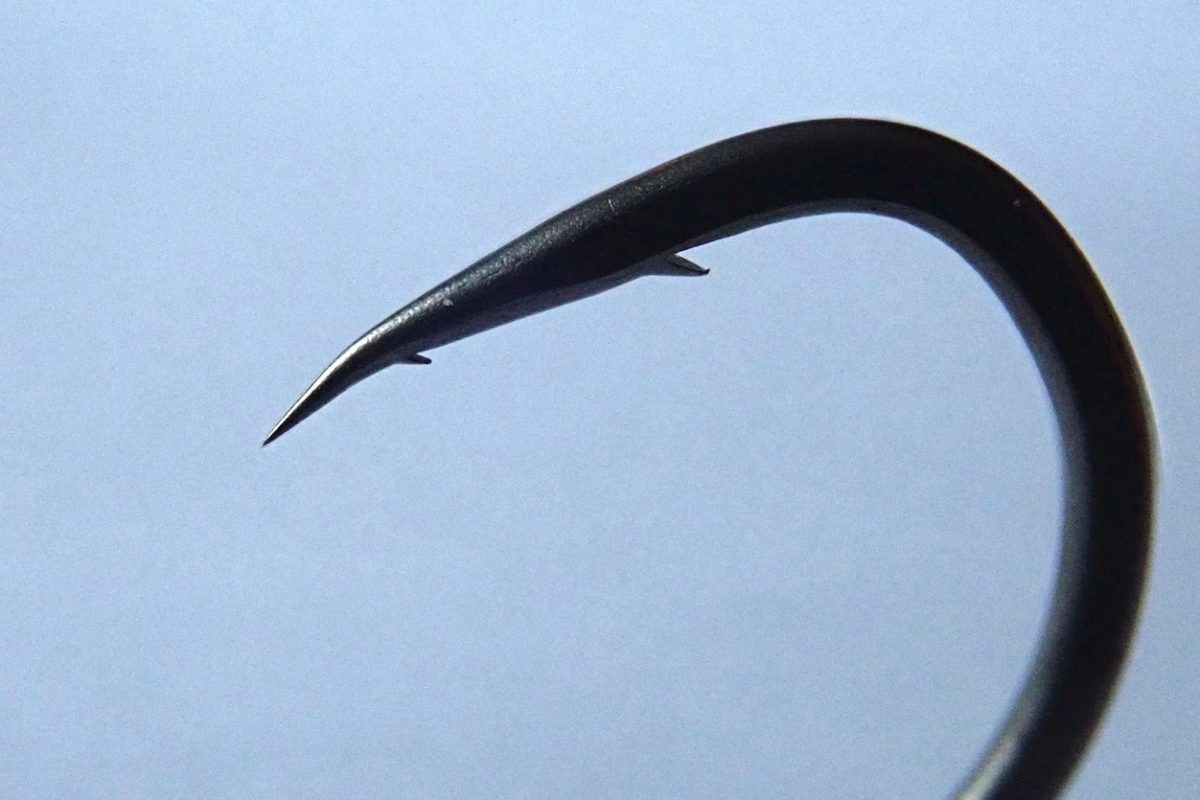 Durch die beiden unterschiedlich großen Widerhaken des Wide Gape Tic Hook kann kein Karpfen mehr den Köder im Maul ausblasen, sondern wird sicher gehakt.