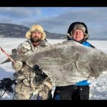 Nach 4 Stunden hatten die Brüder den Heilbutt gelandet.