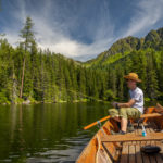 Fliegenfischen in Untertauern im Bergsee vom Ruderboot