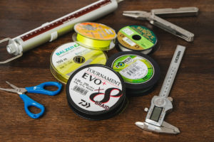 Huehkir Angelschnur Spuler - Kompakte Wickelbox Mit Cutter Für Köder