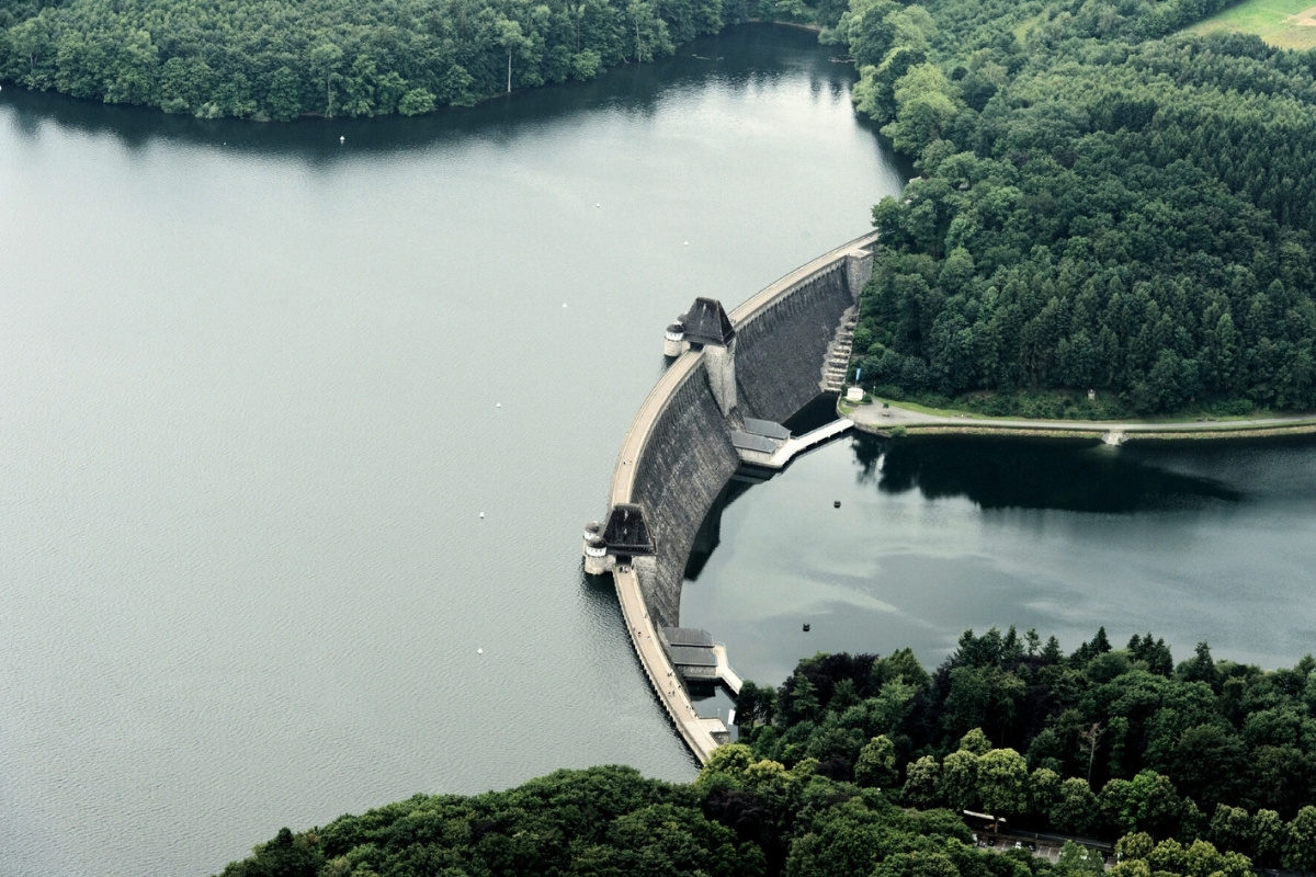 Staumauer der Möhnetalsperre