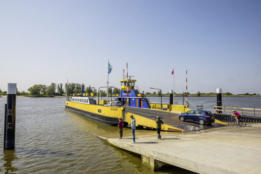 Fähranleger und Häfen sind oft echte Hotspots im Strom. Achten Sie jedoch immer auf den Schiffsverkehr und machen Sie gegebenenfalls Platz.