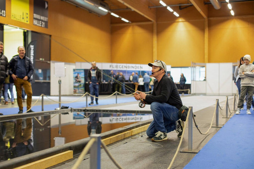 Auf der Messe wird es für Fliegenfischer wieder einen Wurfpool geben.