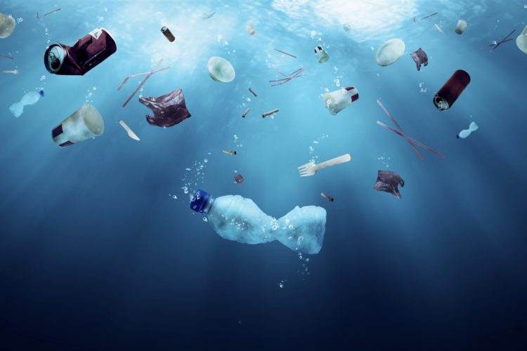 Wasser voller Plastik