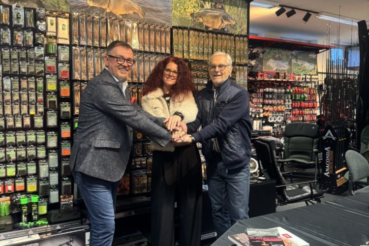 Sänger Zusammenschluss mit der lettischen Salmo Group