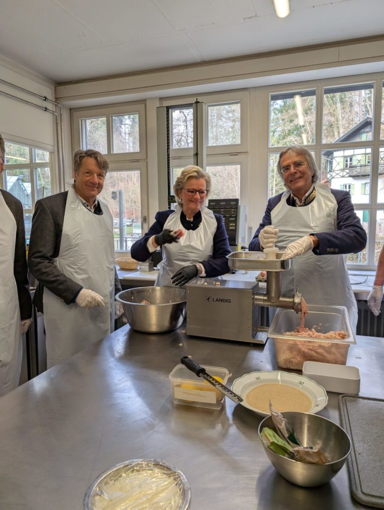 Die Teilnehmenden konnten die einzelnen Schritte nicht nur verfolgen, sondern auch selbst ausprobieren – ein Format, das besonders großen Zuspruch fand.