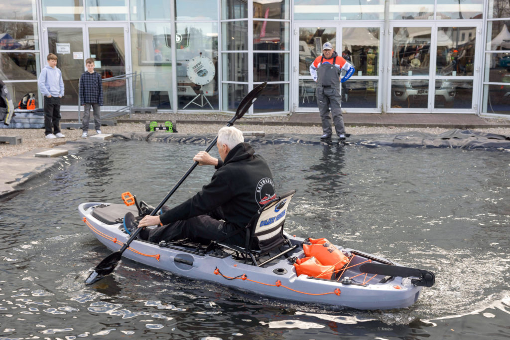 Kajakfahren auf der OUTDOOR jagd & natur