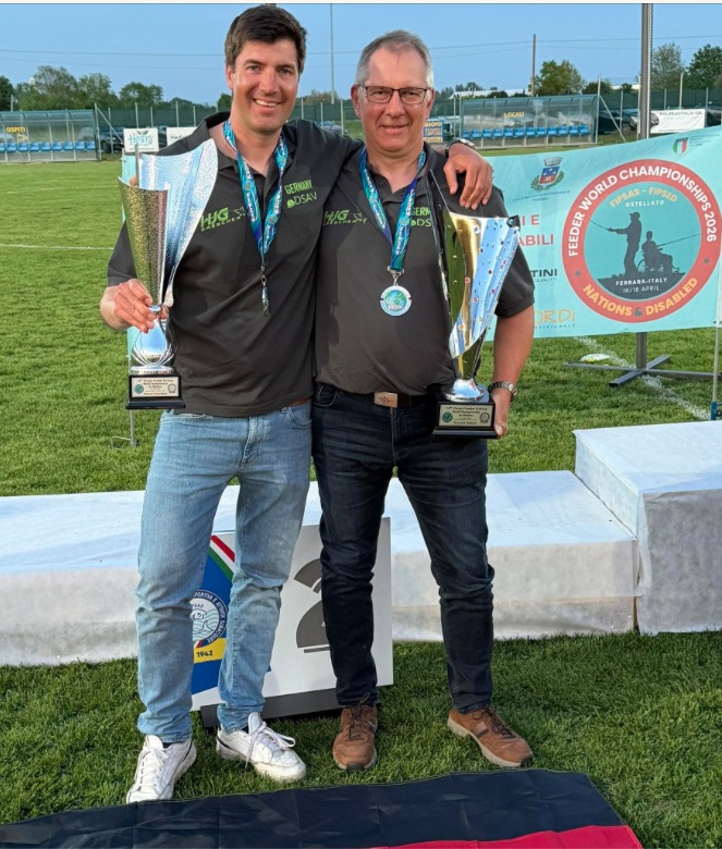 Jens Dirksen (li) war bester deutscher Angler in der Einzelwertung. Daneben Roland Görke, langjähriger Betreuer der deutschen Feeder-Mannschaft.