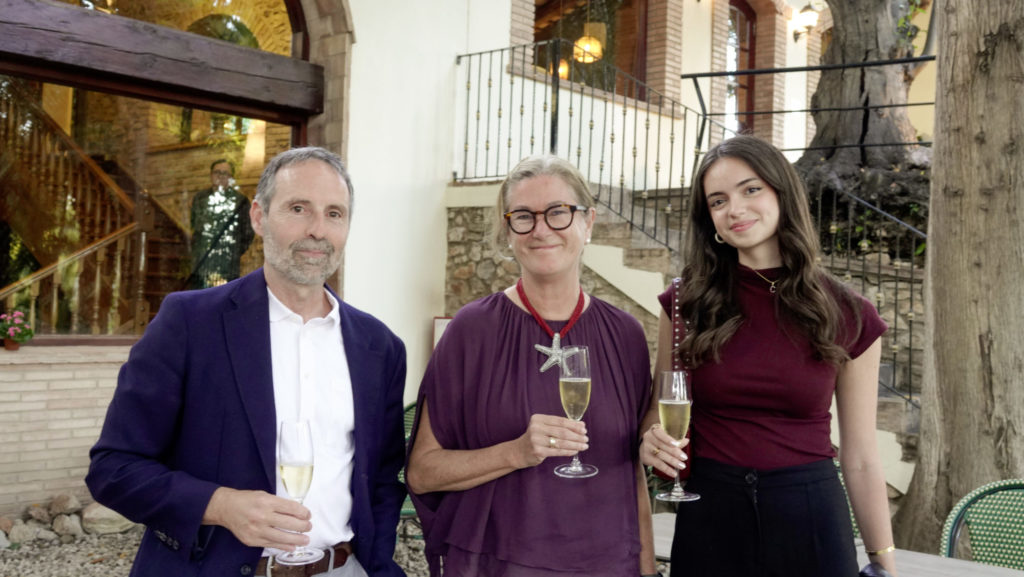 Albert Folch Giró vom Patronat de Turisme, Montserrat Sierra und Clara Bernal von der Europazentrale des Tourist Boards für Katalonien (v.l.) unterstützten auf großartige Weise diese Botschafterreise der Kinderhilfe.