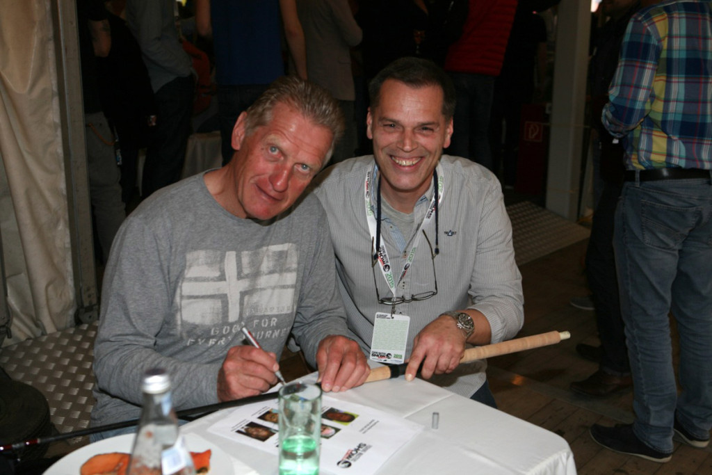 Erlebt die Stars auf der Fishing Masters Show, wie hier Hans Zach, live.